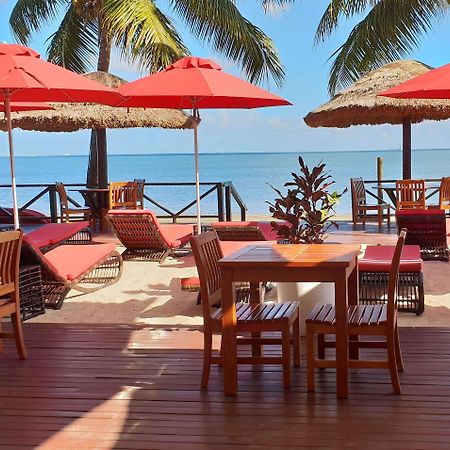Ramada Suites By Wyndham Wailoaloa Beach Fiji Nadi Esterno foto