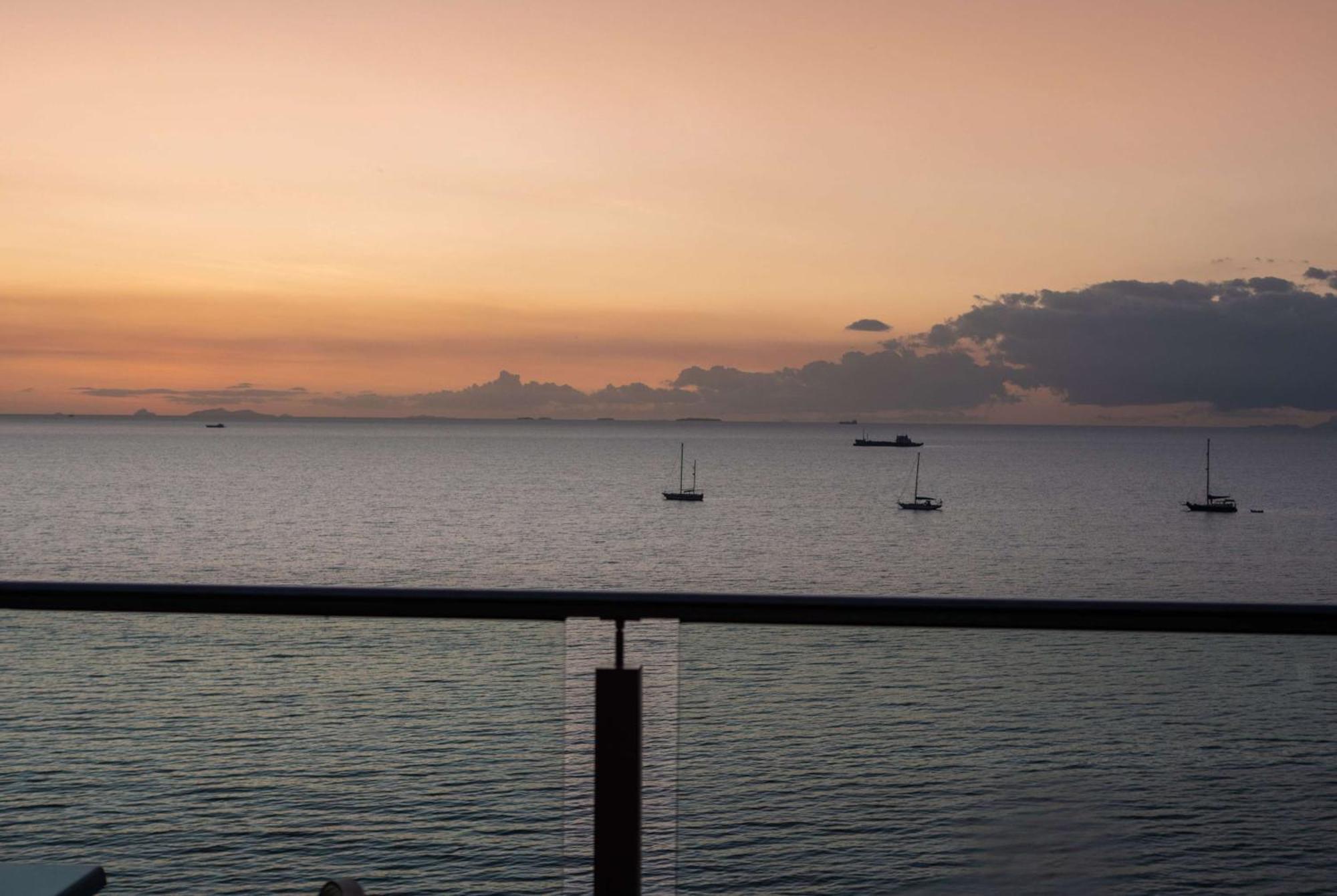Ramada Suites By Wyndham Wailoaloa Beach Fiji Nadi Esterno foto