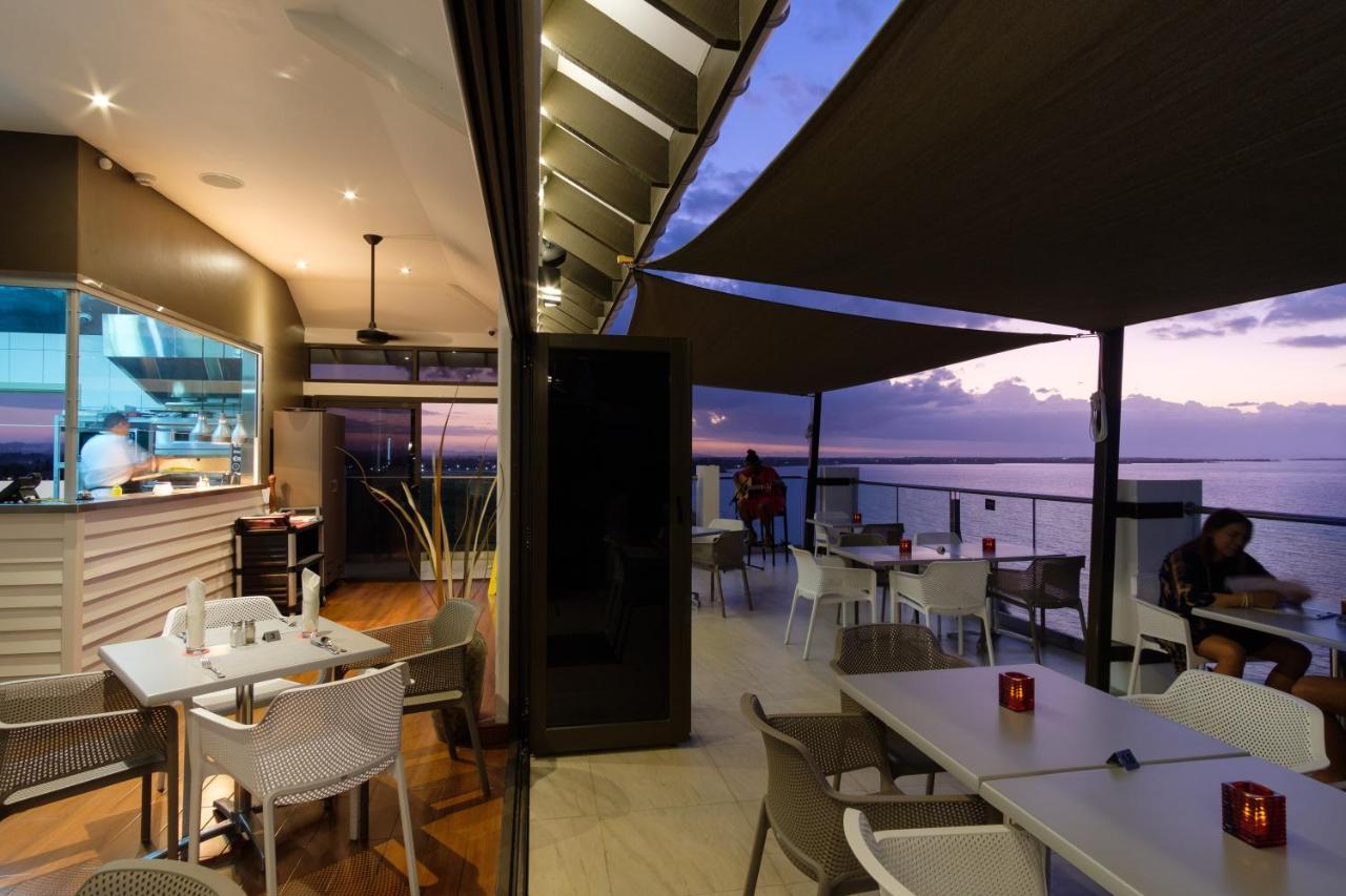 Ramada Suites By Wyndham Wailoaloa Beach Fiji Nadi Esterno foto