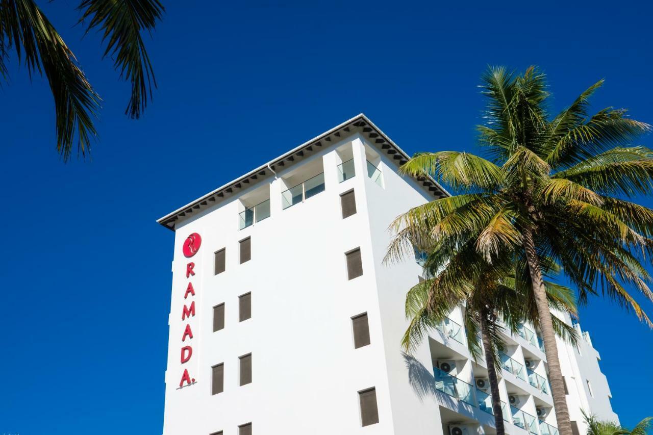 Ramada Suites By Wyndham Wailoaloa Beach Fiji Nadi Esterno foto